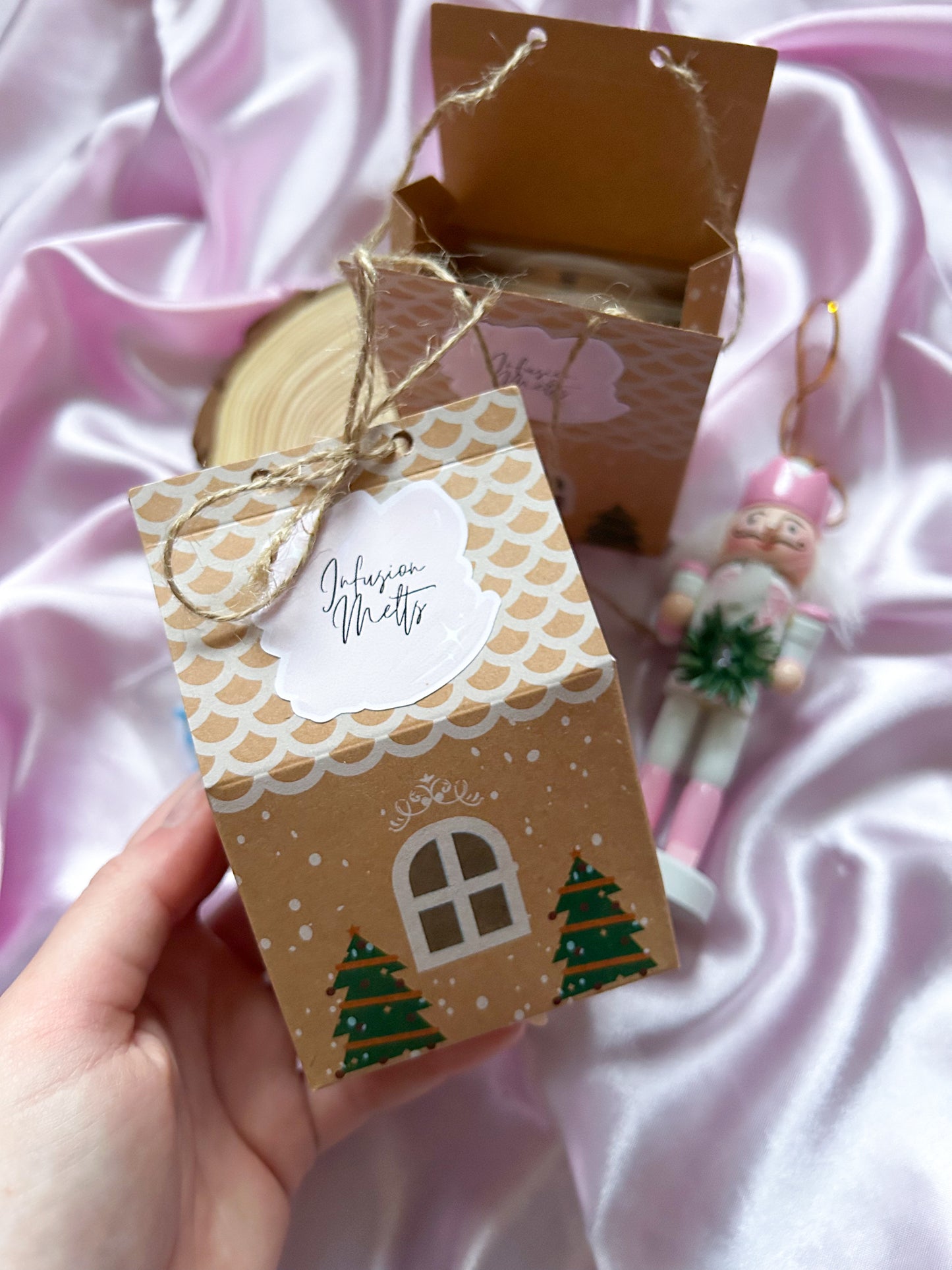 Gingerbread House Gift Box